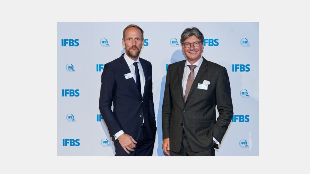 Auf der diesjährigen Mitgliederversammlung in Bremen wurde der neue Vorstandsvorsitzende des IFBS gewählt, Dr. Lars Pfeiffer von der Mitgliedsfirma ArcelorMittal Construction Deutschland.